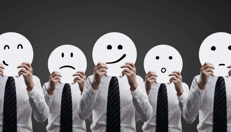 چگونه با غلبه به احساسات مشتریان آن ها را وادار به خرید کنیم؟