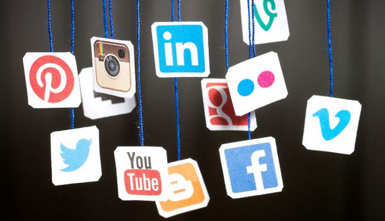 تاثیر شبکه­‌های مجازی