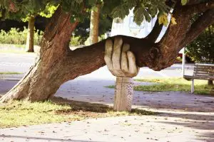 دست از تلاش بردارید، نمی توانید همه چیز برای مشتری باشید